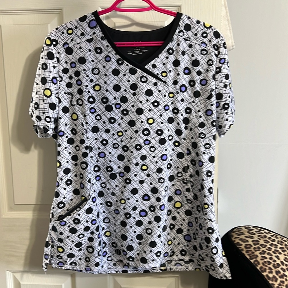 Cherokee Infinity Pro scrub top